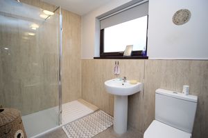 En-Suite- click for photo gallery